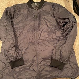 Old Navy Mens 2x Lightweight Puffer Jacket.